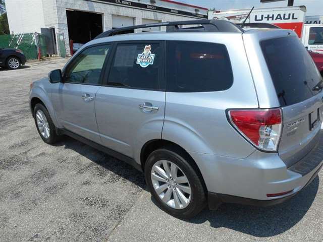 2012 Subaru Forester AWD 2.5X Premium 4dr Wagon 4A
